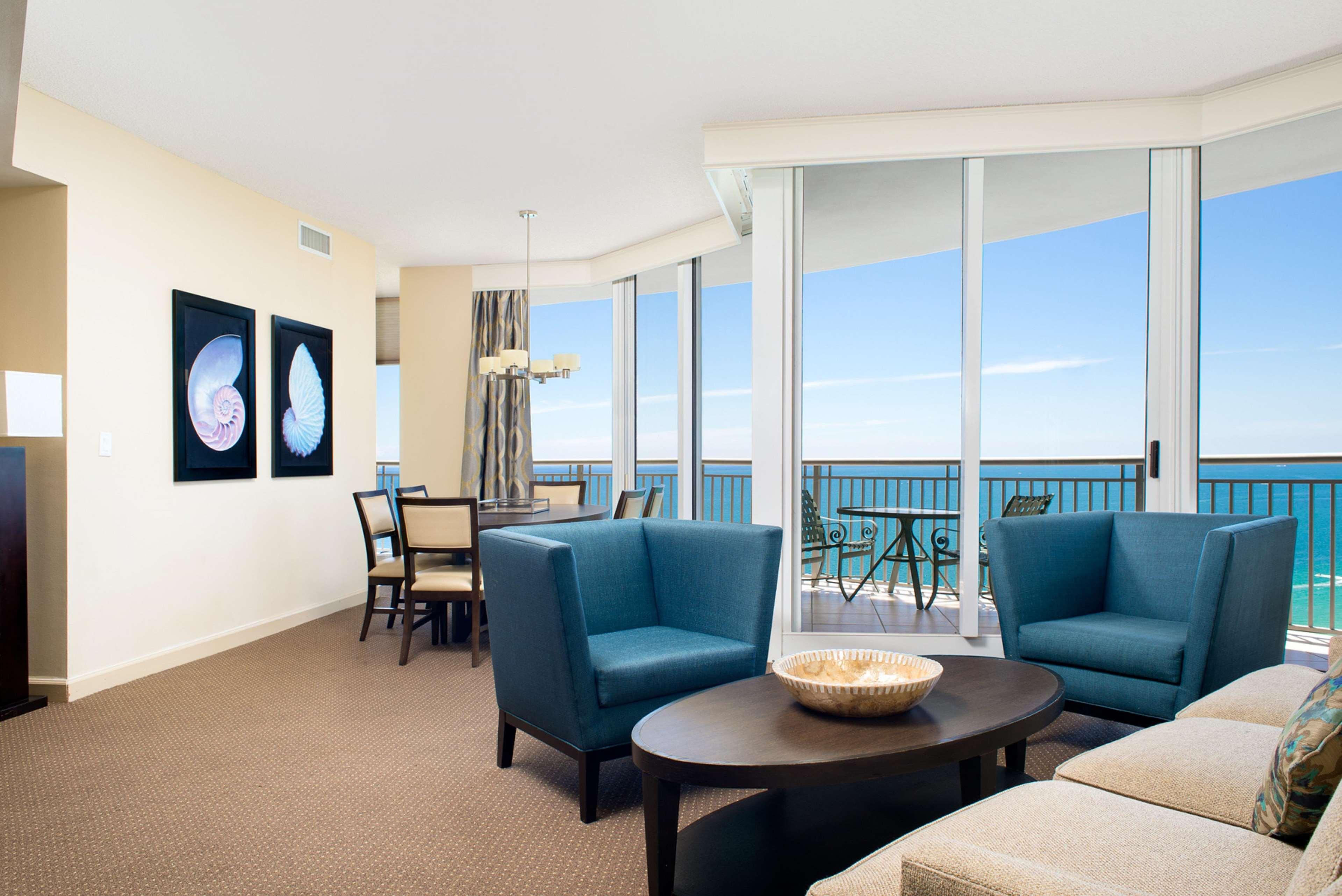 Doubletree By Hilton Ocean Point Resort - North Miami Beach Санни Айлес Экстерьер фото
